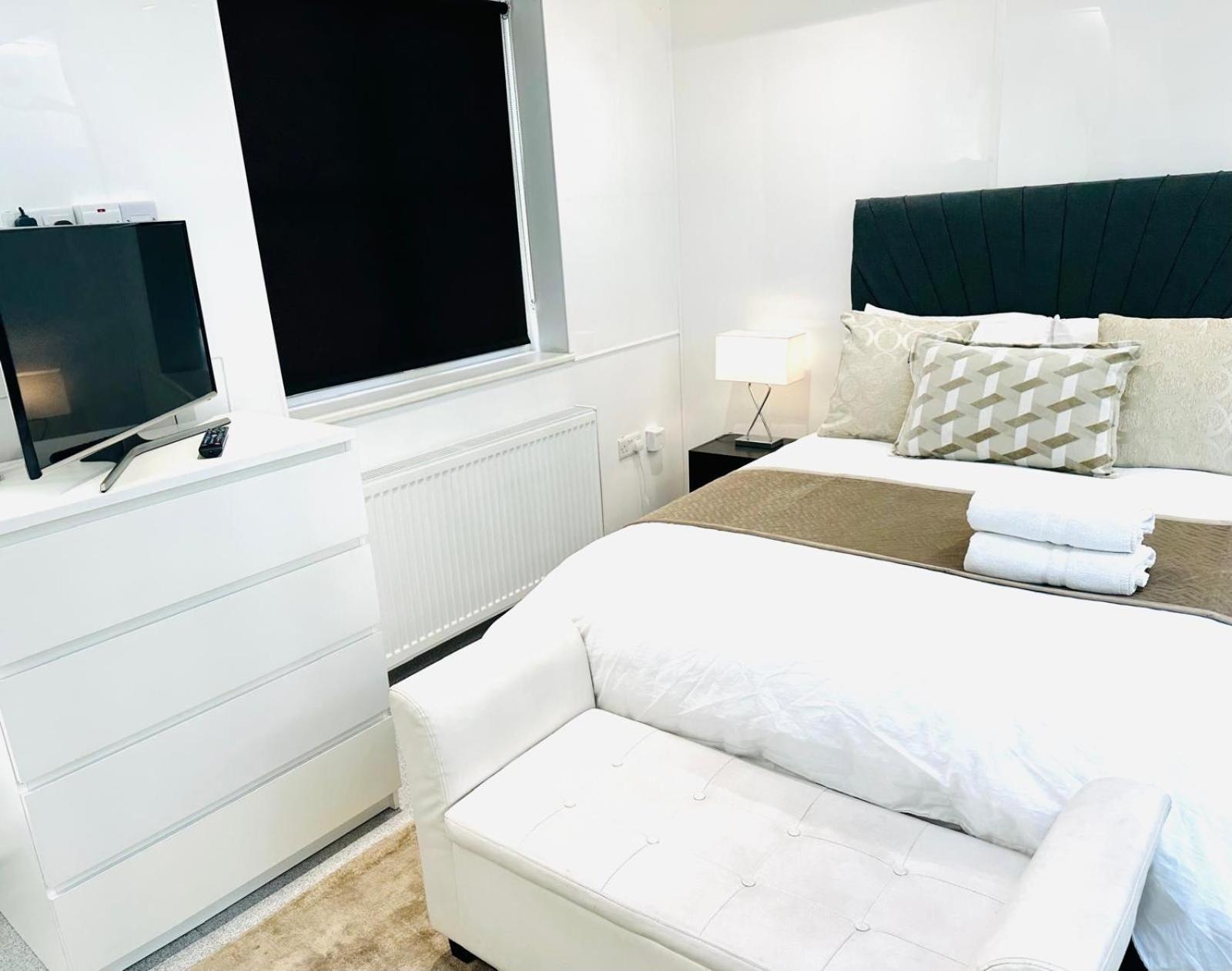 Westferry Two Apartment Лондон Екстериор снимка